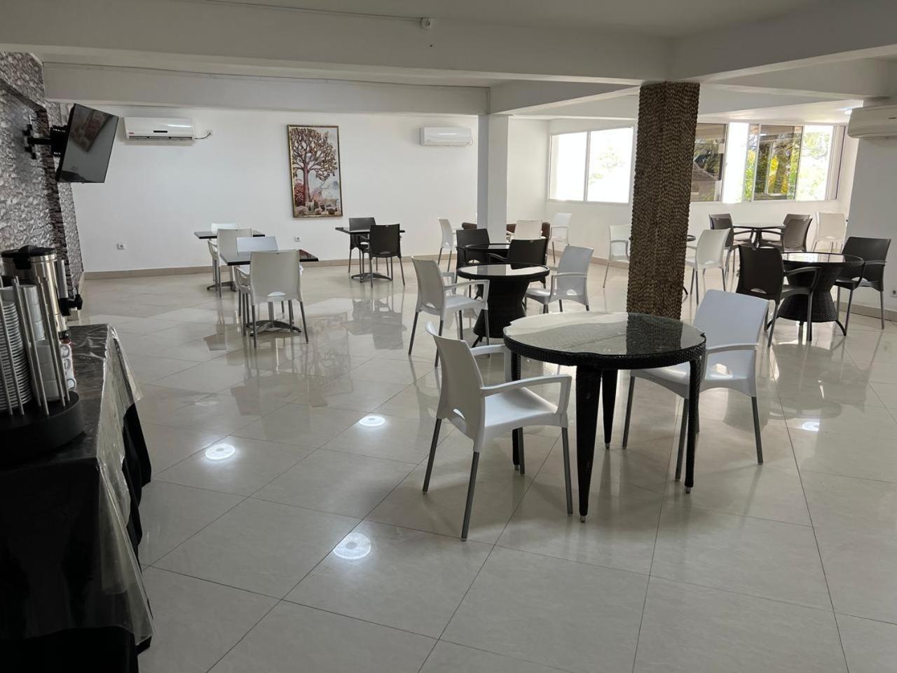 Hotel Wimbi Sun Пемба Экстерьер фото